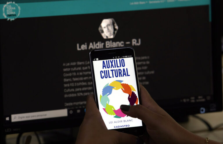 Estado paga R$ 6 milhões de renda emergencial a profissionais da cultura