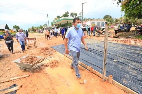Wilson Lima anuncia obras de recuperação na orla do município de Japurá