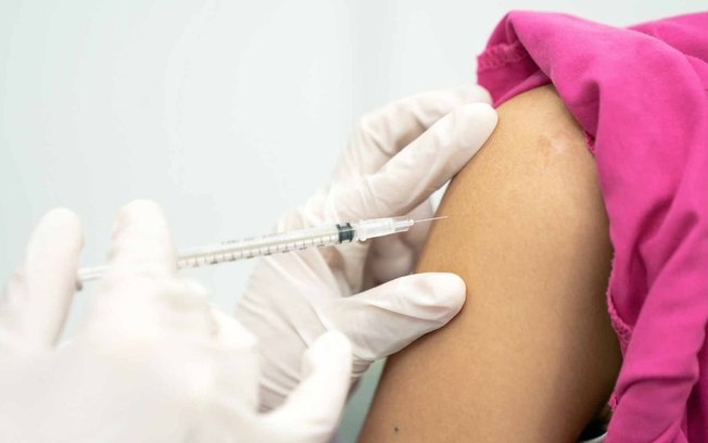 Seguro promete vacina contra Covid-19 por R$1.900; Procon considera abusivo