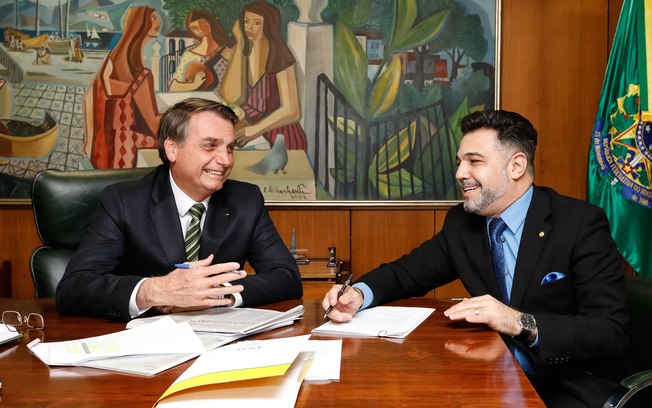 Marco Feliciano diz que Mourão é ‘conspirador’ e quer tomar lugar de Bolsonaro