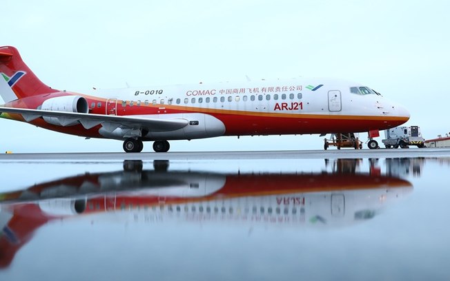 COMAC entrega o primeiro ARJ21 encomendado pela China Express