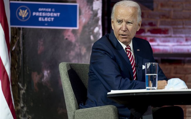 Biden deve abordar planos para economia à medida que pandemia cresce