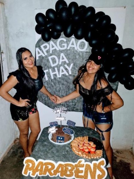 Amapaense ganha festa de aniversário com o tema “apagão” e viraliza na web