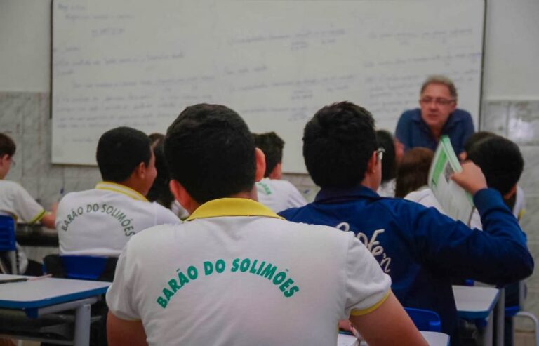 Chamada Escolar Pública Online da rede estadual inicia nesta quarta-feira, 18
