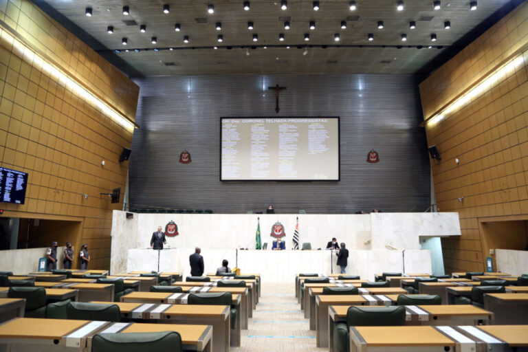 Primeiro turno das eleições e campanha eleitoral do segundo turno foram assunto na Alesp