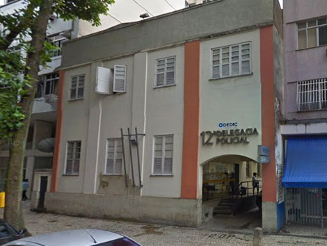 Mulher é presa acusada de furtar três celulares de funcionários de clínica em Copacabana