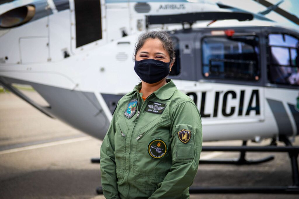 Oficial da PMCE se torna primeira mulher comandante de aeronave da história da Ciopaer Ceará