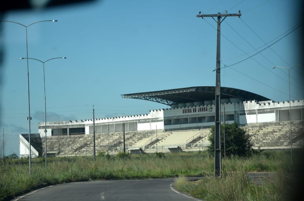Governo dá início à reforma e revitalização do estádio Arena do Juruá