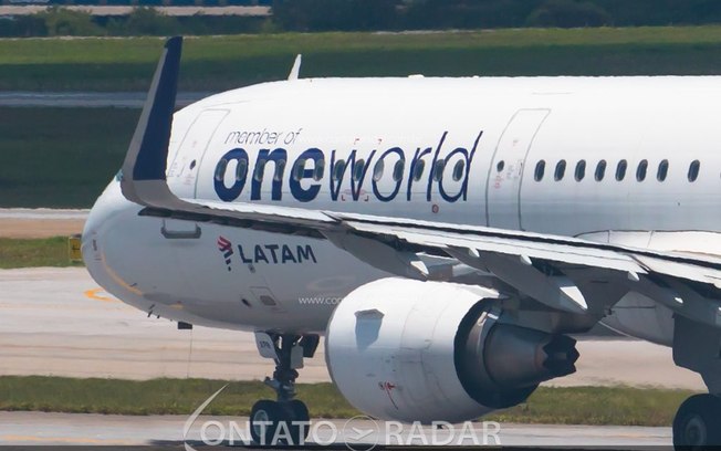 Por onde estão os aviões com pintura Oneworld da LATAM?
