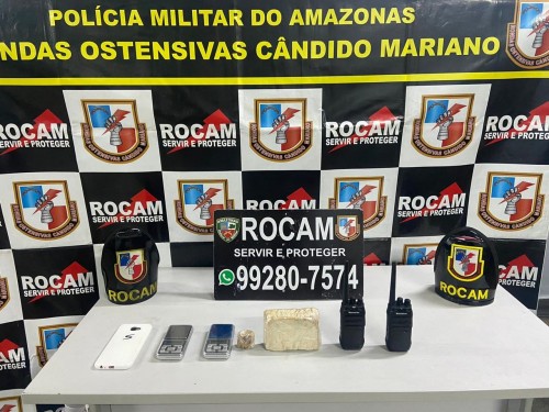 Polícia Militar detém homem por tráfico de drogas no bairro Aleixo