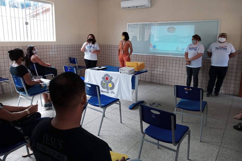 Curso de agente multiplicador de educação de trânsito chega ao Benguí e Jurunas