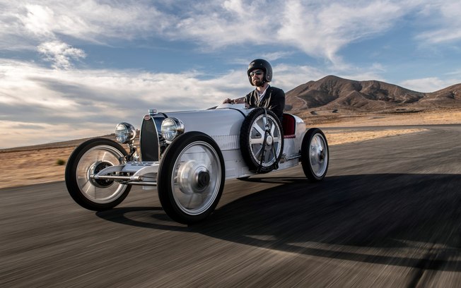 Carro de brinquedo da Bugatti chega aos EUA com preço de Audi TT RS