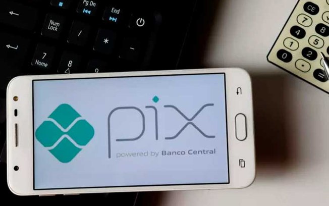 Pix movimenta mais de R$ 9 bilhões em transações feitas na primeira semana