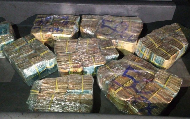 PM apreende R$ 400 mil em Belo Horizonte do tráfico de drogas