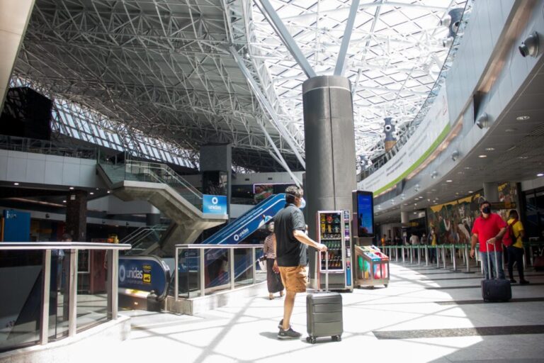 Retomada do turismo segue com aumento de 47% na movimentação de passageiros do Aeroporto do Recife