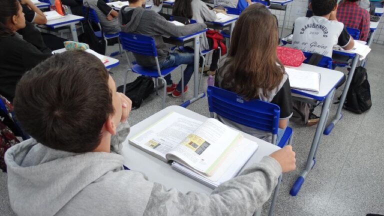 Mudanças na Seduc são para melhorar os indicadores de aprendizagem, afirma secretário