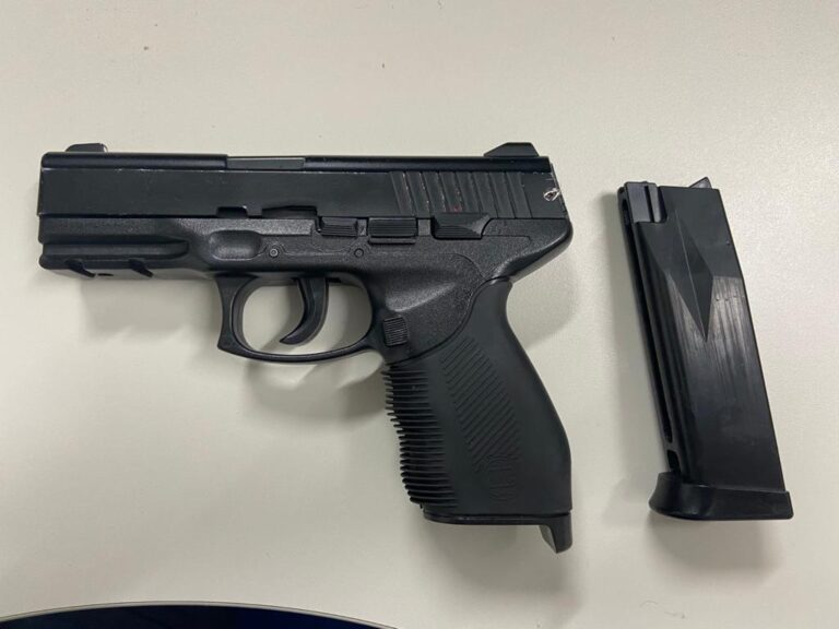 PMDF flagra homem com simulacro de arma de fogo no Gama