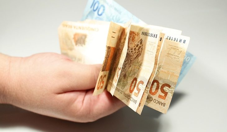 Salários dos mais de 79 mil servidores estaduais será depositado nesta sexta-feira