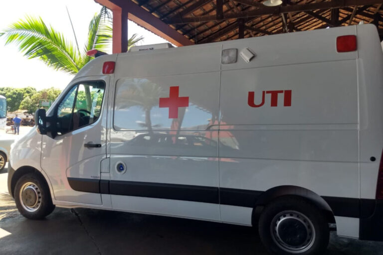 Ambulância UTI para Cruz das Posses