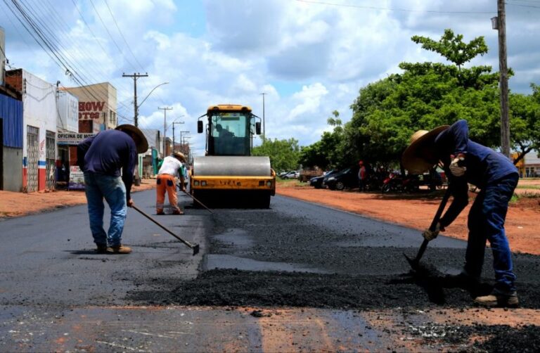 Governo de Rondônia dá início a pavimentação asfáltica de trechos da Avenida 25 de Agosto, em Rolim de Moura