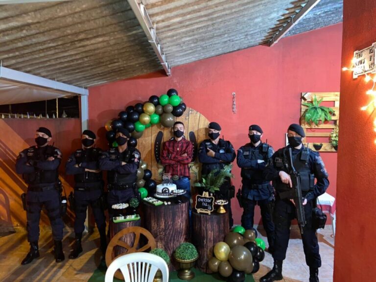 Aniversário: jovem sonha em ser policial militar e recebe visita da PMDF em Ceilândia