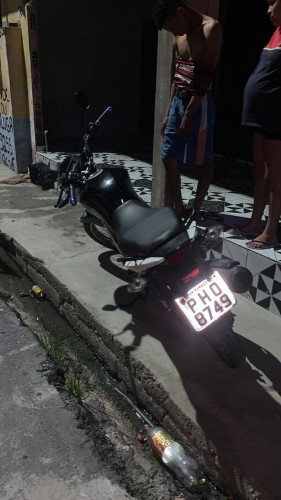 Policiais militares da 13ª Cicom recuperam motocicleta roubada no Mutirão