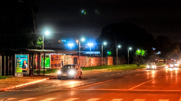 Quase 7 mil lâmpadas trocadas e mais luz para as escolas