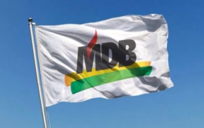 MDB lidera com número de prefeitos, mas encolhe; veja ranking dos partidos
