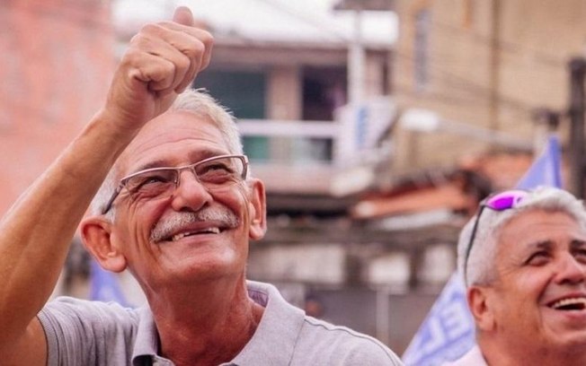 Apoiado por Bolsonaro, prefeito de cidade no Rio foi citado na CPI das milícias