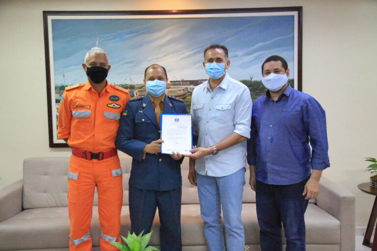 Governador do Amapá promove oficiais do Corpo de Bombeiros