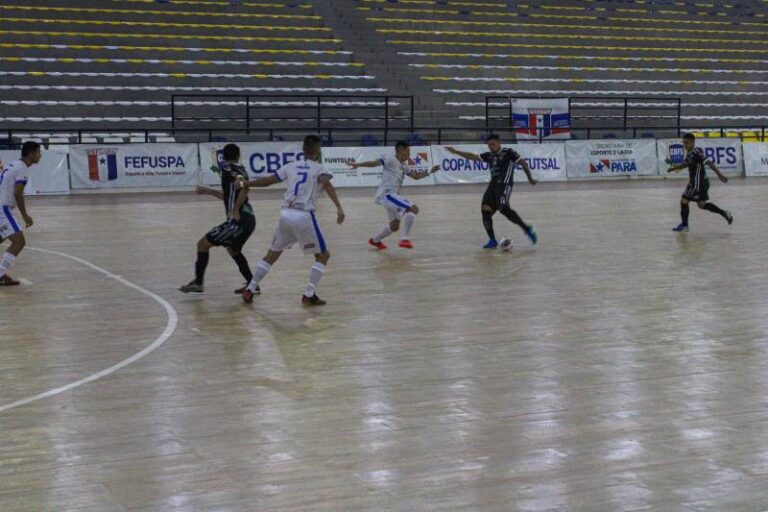 Ginásio Poliesportivo de Santarém recebe jogo teste de competição de futsal