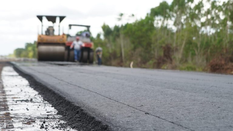 Setrap realiza licitações para dar continuidade na pavimentação dos municípios amapaenses
