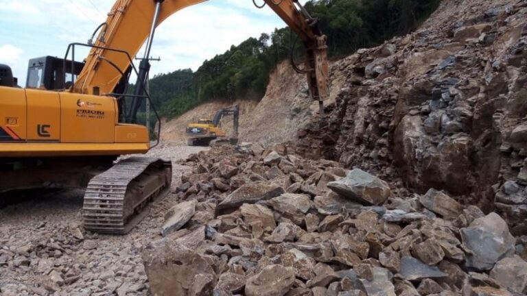 Pavimentação do acesso a Sério avança no Vale do Taquari