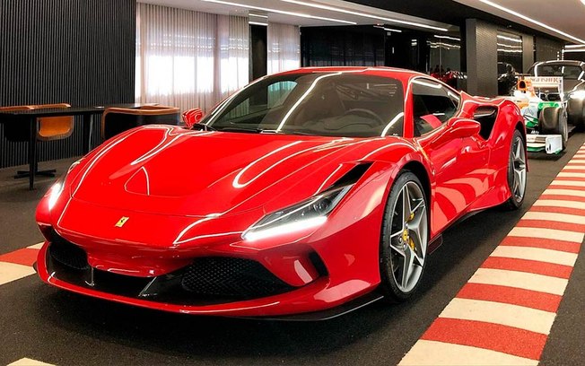 IPVA 2021 da Ferrari F8 Tributo dá para comprar um SUV bem equipado