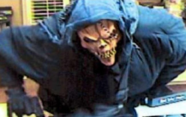 Bandido mascarado: assaltante de banco volta a atacar após hiato de 2 anos