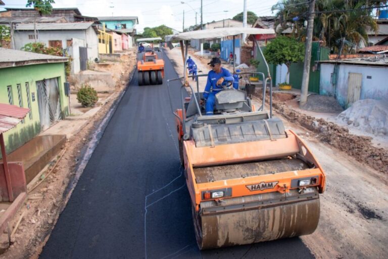 Governo asfalta avenida no bairro São Lázaro, na zona norte de Macapá
