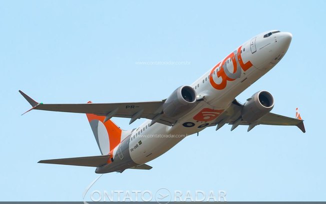 Executivos da GOL embarcam no Boeing 737 MAX para comprovar sua segurança