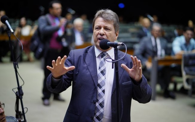 Parlamentar do PSL chama deputadas de “deputéricas”; caso vai para conselho