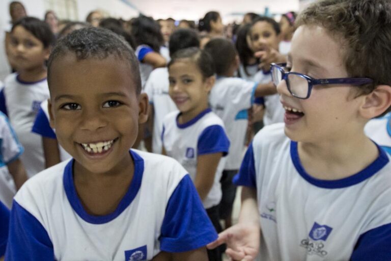 Seduc garante uniforme escolar para todos os alunos da rede estadual