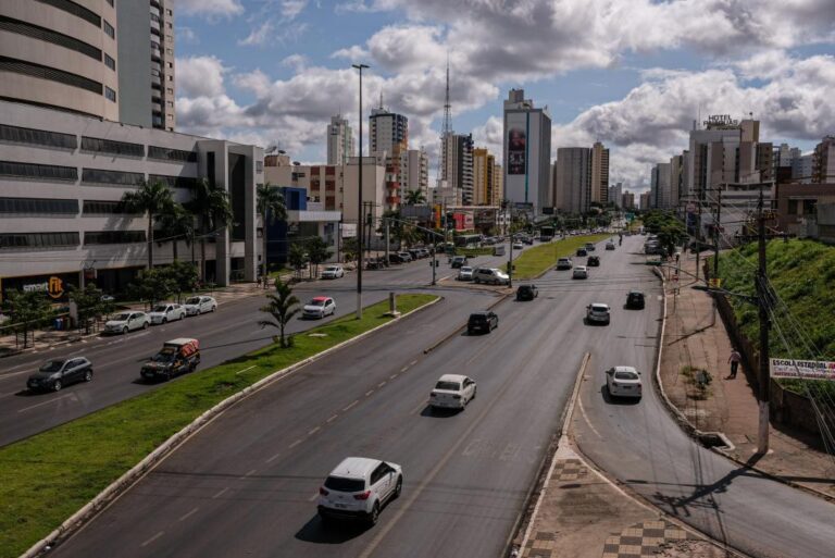 Governo do Estado apresenta alternativas para regularização de veículos; veja prazos e medidas