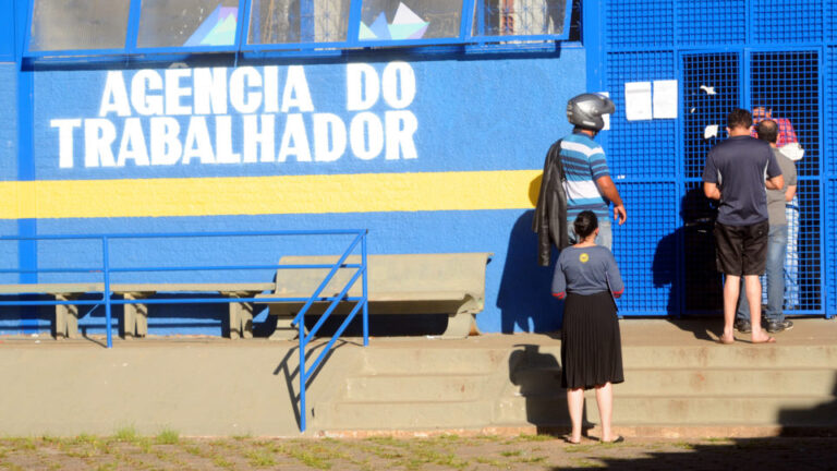 Mais 705 vagas nesta terça-feira (8)
