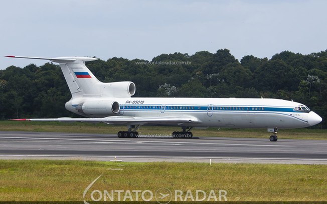 Tupolev TU-154M pousa no Brasil
