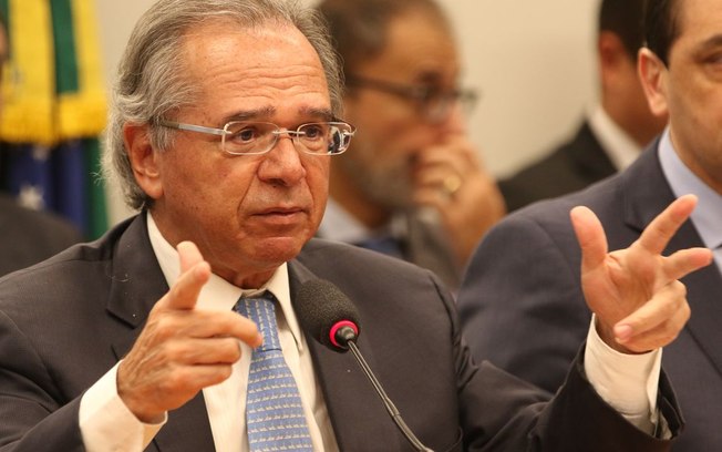 Governo deve propor corte em incentivos fiscais ainda em 2020, anuncia Guedes
