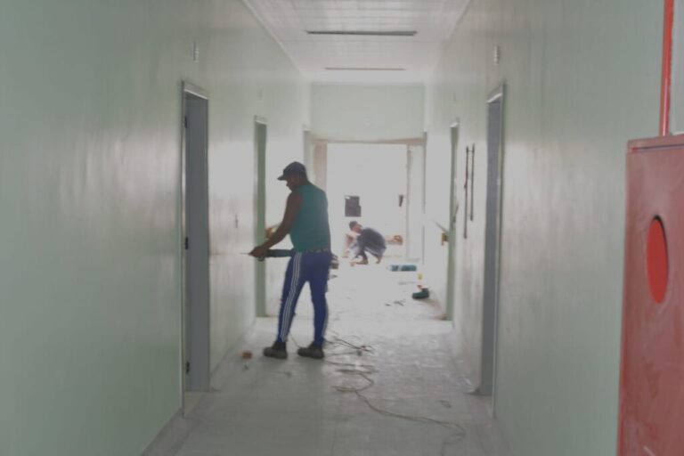 Reforma e ampliação da unidade hospitalar de Mâncio Lima está em fase de conclusão