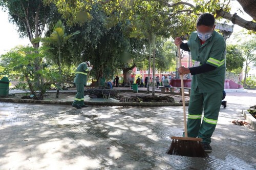Apenados do programa ‘Trabalhando a Liberdade’ iniciam manutenção de parques e praças em Manaus