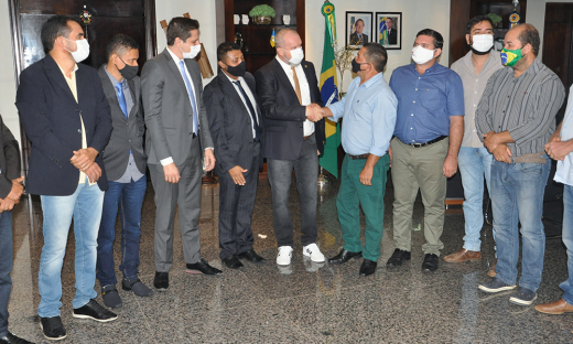 Governador Carlesse recebe prefeitos eleitos e reforça caráter municipalista da Gestão