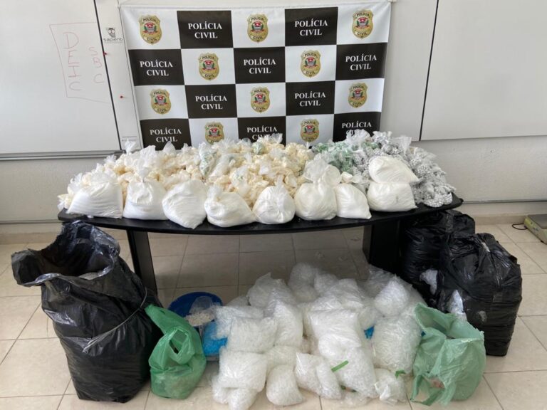 Trio é preso com cerca de 80 quilos de drogas na Capital