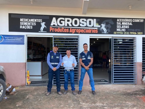 Adaf registra estabelecimento para comercializar insumos veterinários em Guajará