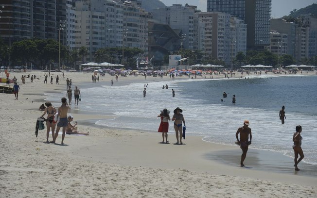 Prefeitura do Rio veta piscinas, mas mantém uso das praias