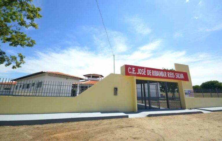 Vídeo: Governo do Maranhão entrega Escola Digna em Barreirinhas